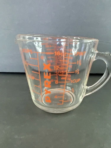 Vintage PYREX Measuring Cup D Handle 516J-21 2 Cup 16oz 1 Pint Spout Print