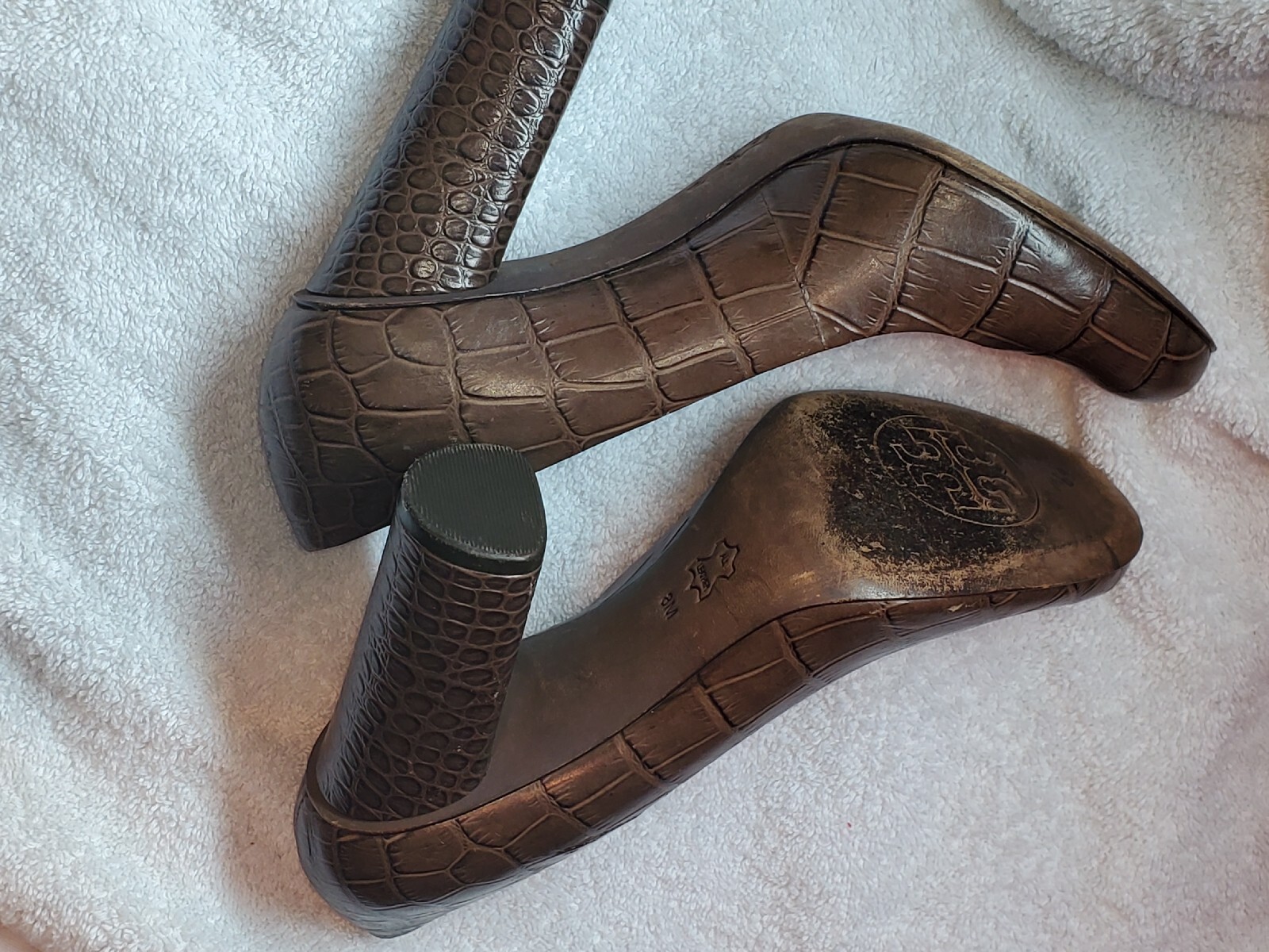 TORY BURCH HIGH BLOCK HEELS CROCODILE PATTERN BROWN L… Gem