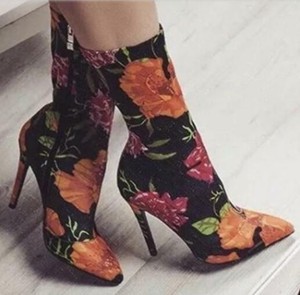 flower print pumps