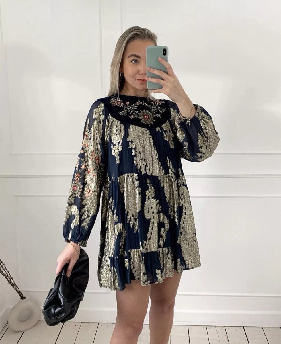 ZARA BNWT MULTICOLORED VELVET EMBROIDERED DRESS SIZE L REF: 5107/252 ZARA BNWT MULTICOLORED VELVET EMBROIDERED DRESS SIZE L REF: 5107/252