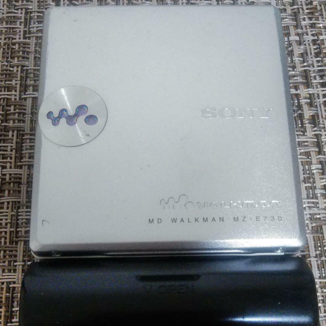 Sony MZ-E730 Portable MiniDisc player Silver MD Walkman Free Sony MZ-E730 Portable MiniDisc player Silver MD Walkman Free