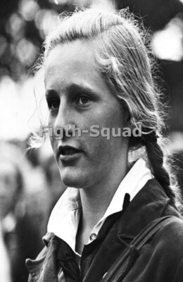 WW2 Picture Photo BDM Young Bund Deutscher Mädel League German Girls ...