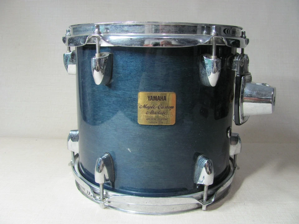 YAMAHA MAPLE CUSTOM ABSOLUTE TOM DRUM ATT1010 10”x9” VINTAGE SEA BLUE JAPAN - Image 4 of 4
