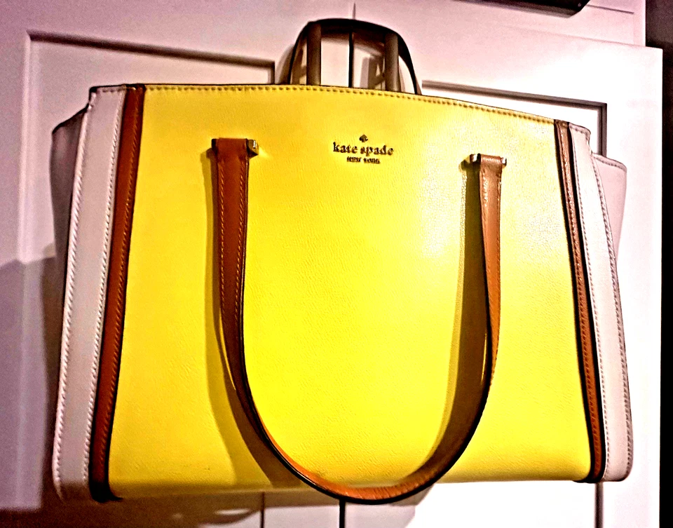 Kate Spade Lemon/White Brand New Pocket Bag/long handle not included - Image 2 of 4