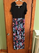 Floral Short Sleeve Maxi Dress With Pockets Size XL
