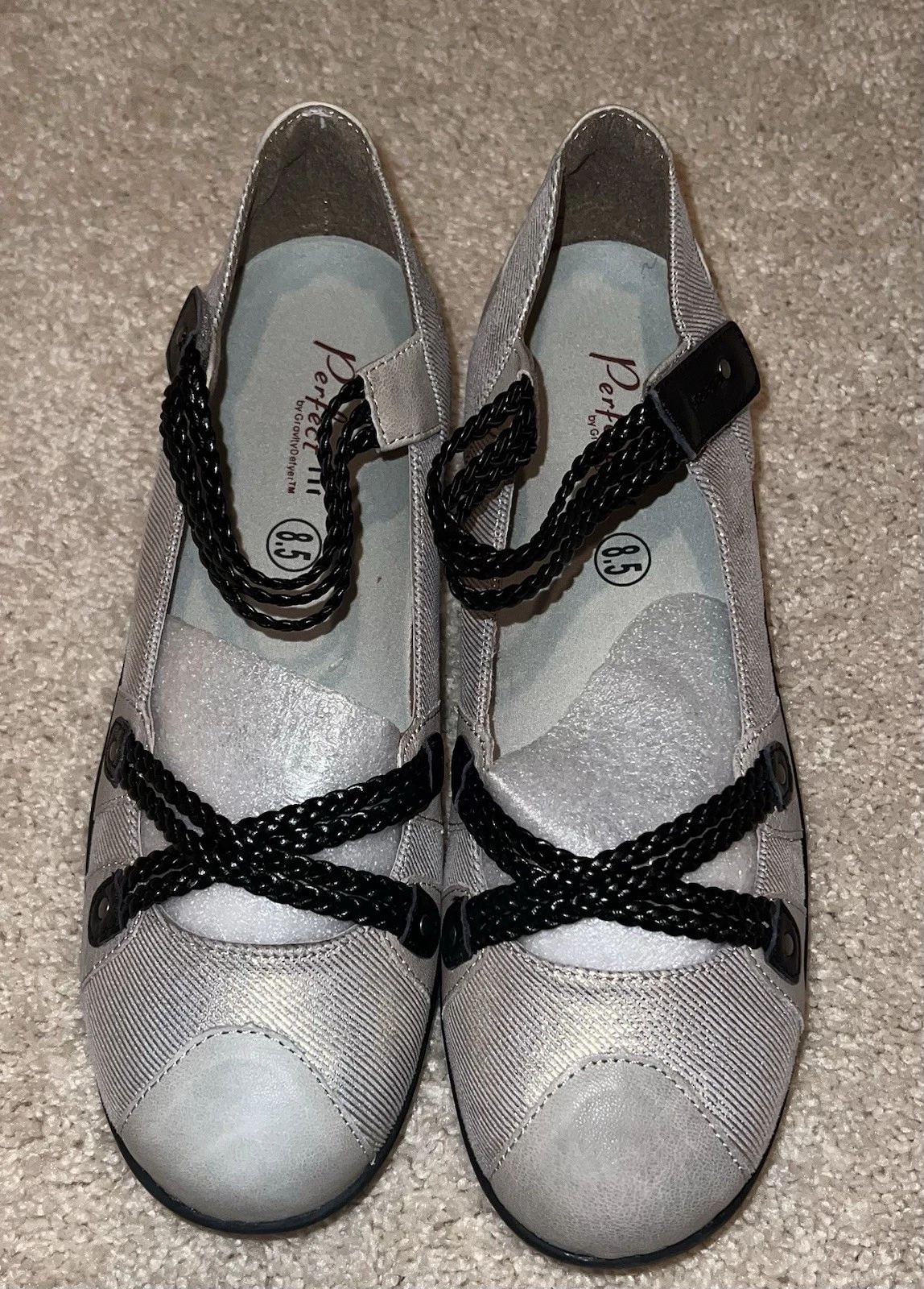 *NEW in Box* Gravity Defyer Livan Shoes Women's 8.5 Cream and Black