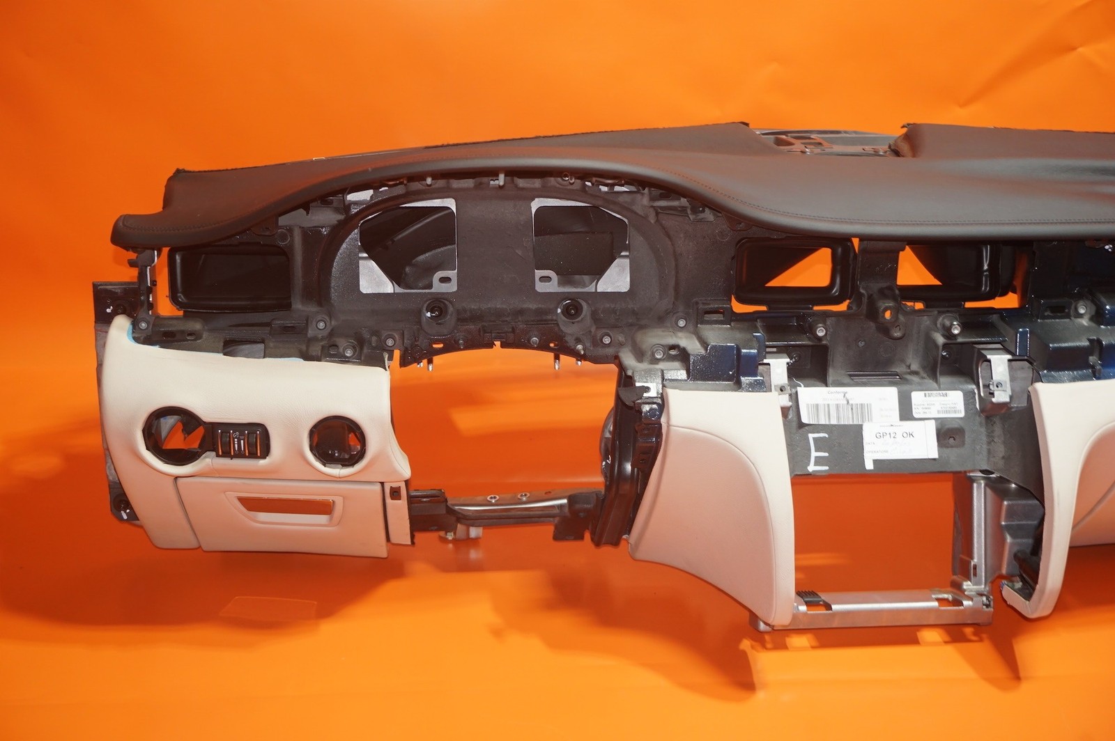 MASERATI QUATTROPORTE DASH 2014 2015 2016 2017 BLACK TAN 6700152450 OEM