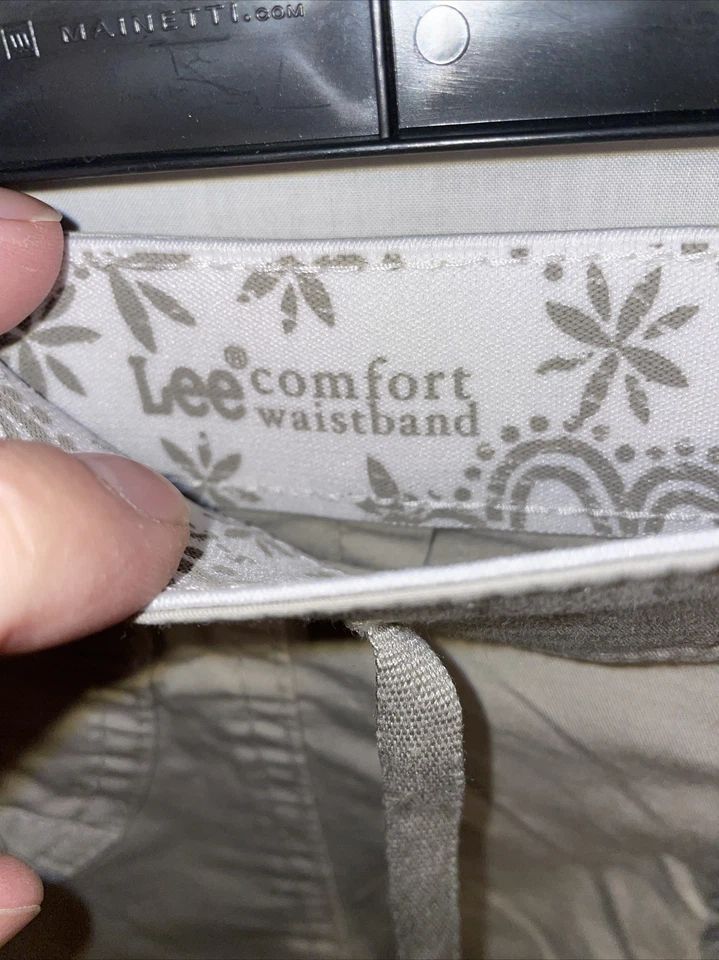 Lee Stretch Womens Bermuda Shorts Sz 8 M Khaki Beige Drawstring Zip Fly Pockets - Image 2 of 4