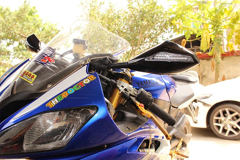 Espejos retrovisores intermitentes para motocicleta Honda CBR250R/Interceptor 800 EE. UU. Foto 3 de 4