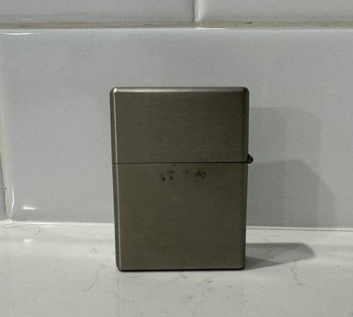 Nuevo encendedor Marlboro 2007 edición limitada 5 estrellas como nuevo - Imagen 3 de 7