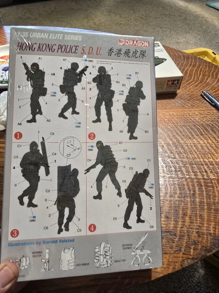 Nuevo en caja 1 35 Dragon Urban Elite Series Hong Kong Policía Unidad de Interés Especial Foto 2 de 2