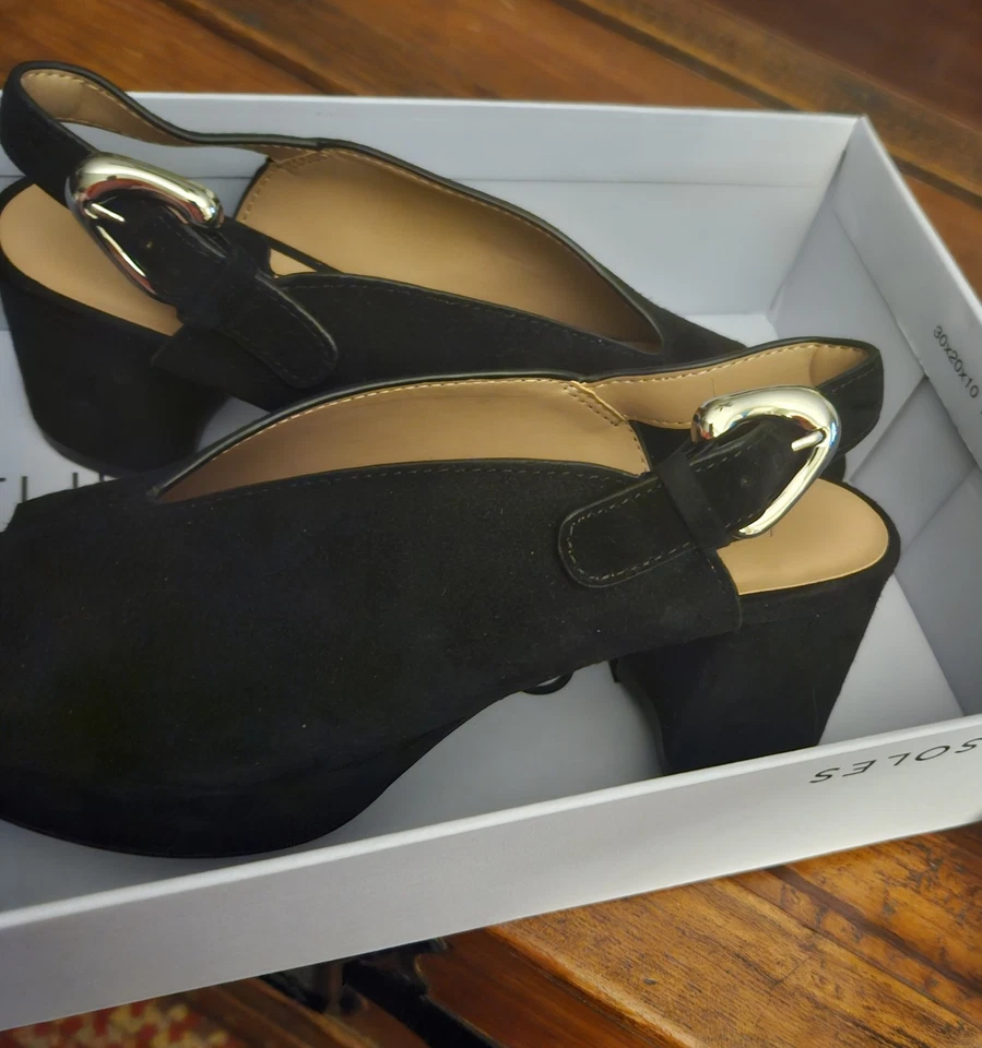 Sandália Aerosoles Cornelia Feminina Salto Plataforma Couro Preto Camurça tamanho 5.5 EUA - Imagem 4 de 4