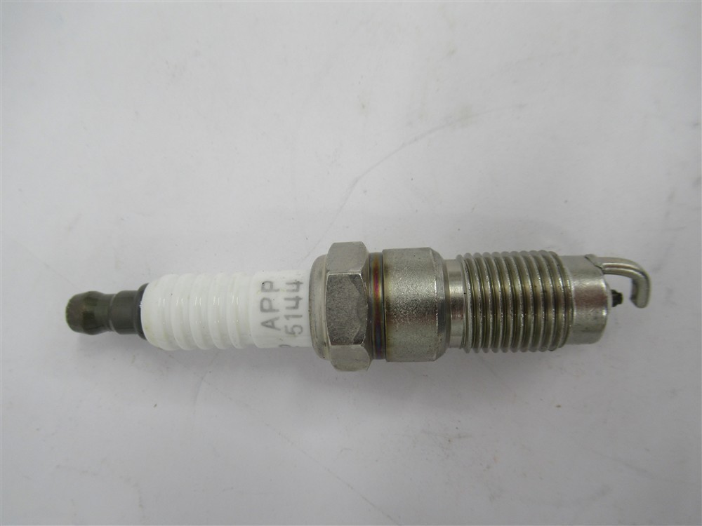 AutoLite Double Platinum APP5144 Spark Plugs 4 Pack