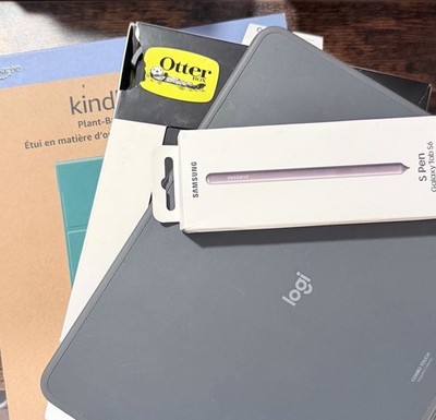 Table Case Lot + S Pen - OtterBox iPad Pro 11  + Logi Combo Touch READ + Kindle