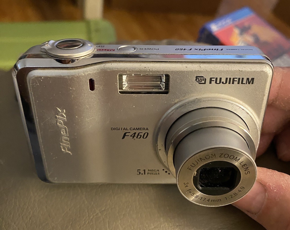 【H3042】 FUJIFILM Finepix F460 フジフィルム Fujifilm Finepix F460 2.5