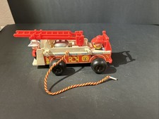 VINTAGE Fisher Price FIRE ENGINE TRUCK 720 w/ Figures Hose Ladder 1968