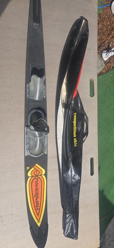 VINTAGE 2001 MAHERAJAH  COMPETITION WATER SKI  165cm  65" AND Store/Carrying Bag