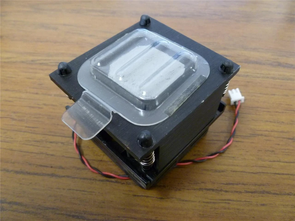 NVIDIA GeForce Fan Heatsink Assembly P699 GT215 GPU Mount G42 - Image 2 of 4