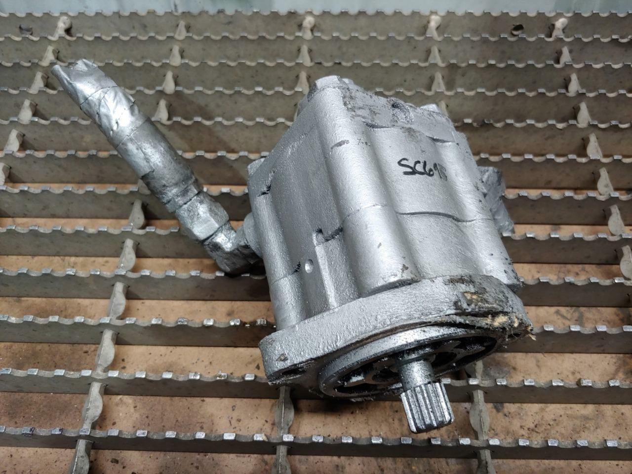 DT466E LUK Hydraulic Power Steering Pump LF73C Part 2005337C91 2107611