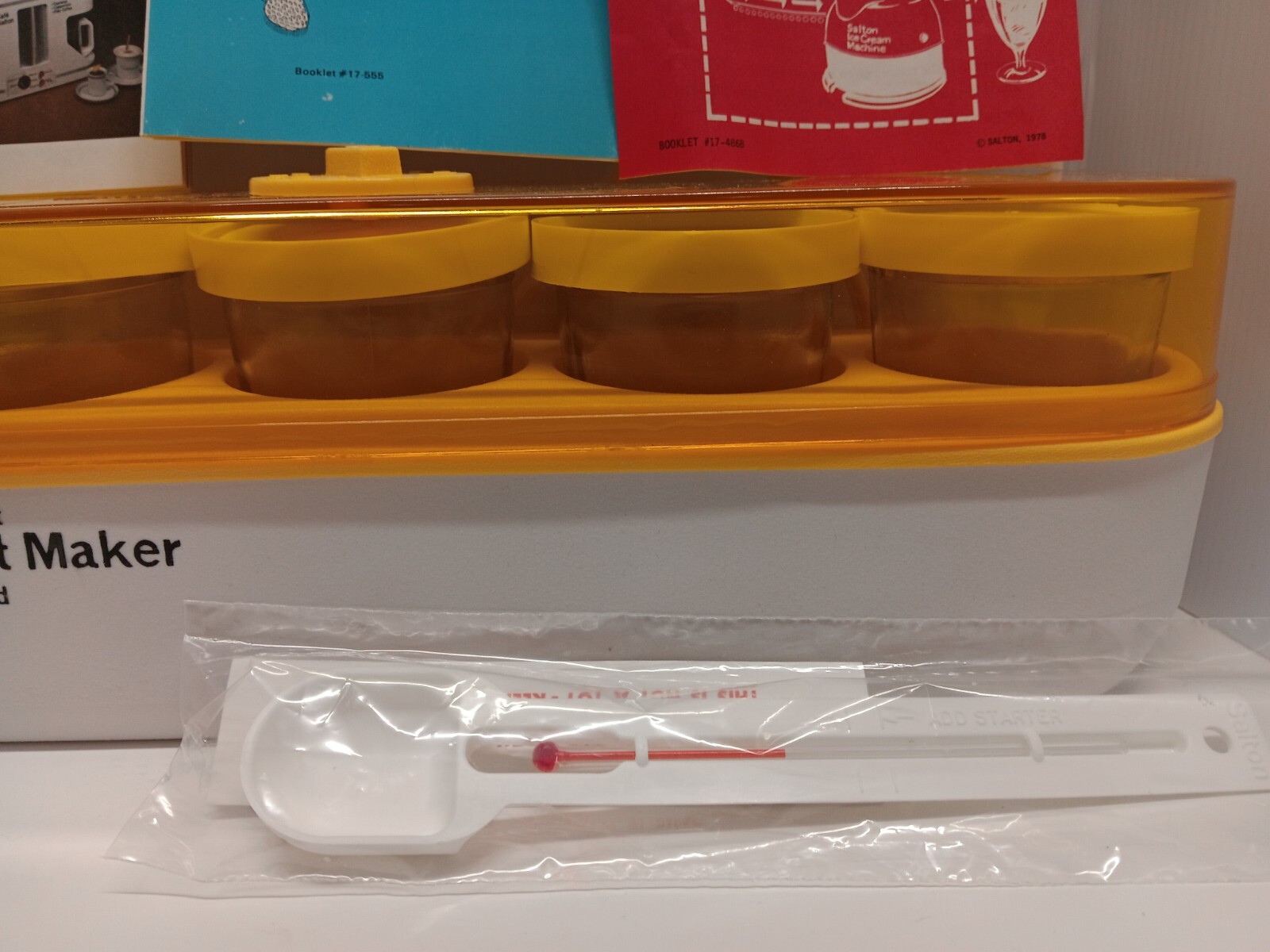 Salton Yogurt Maker Replacement Jars No Lids Set of 4 Cups Milk Glass