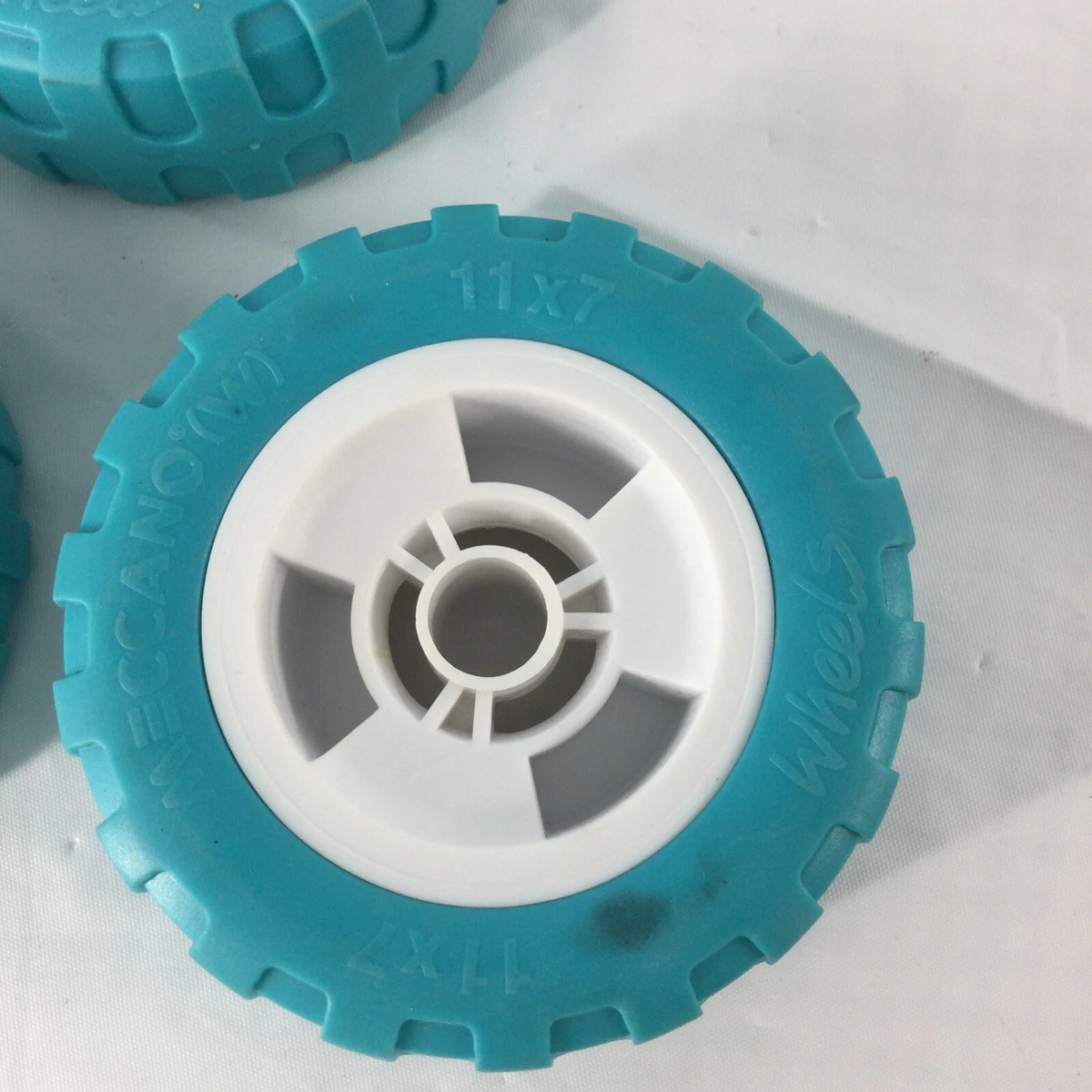 Meccano wheel store