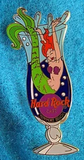 NEWPORT BEACH MERMAID GIRL SPLASH HURRICANE GLASS SERIES Hard Rock Cafe PIN LE