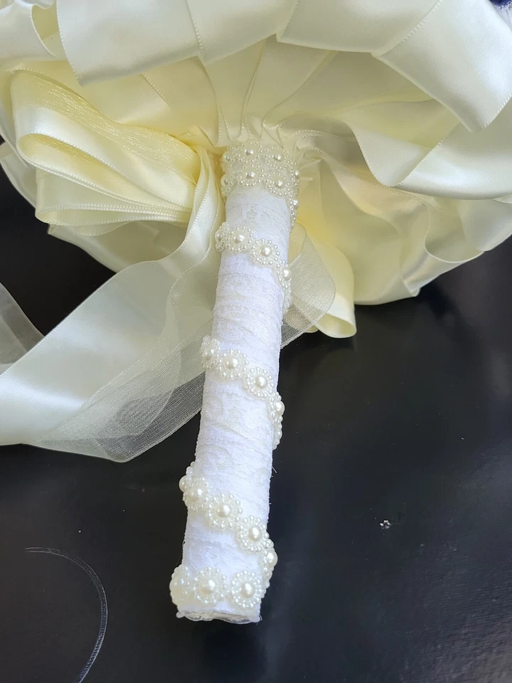 Broche ramo de boda nupcial rosa satinado azul marino de 8" con diamantes de imitación brillantes Foto 4 de 4