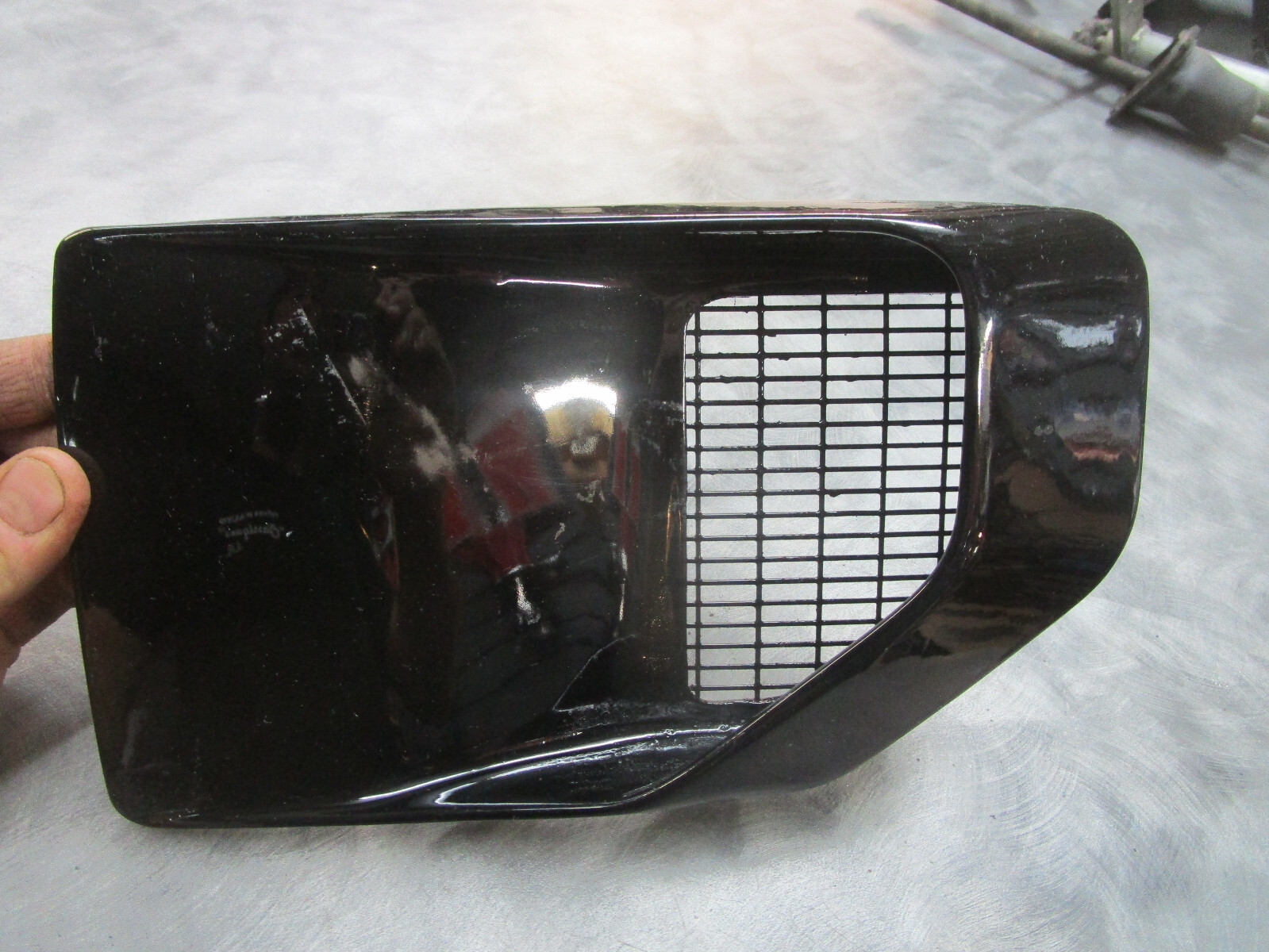 19701981 PONTIAC FIREBIRD TRANS AM FRONT FENDER AIR EXTRACTOR RIGHT