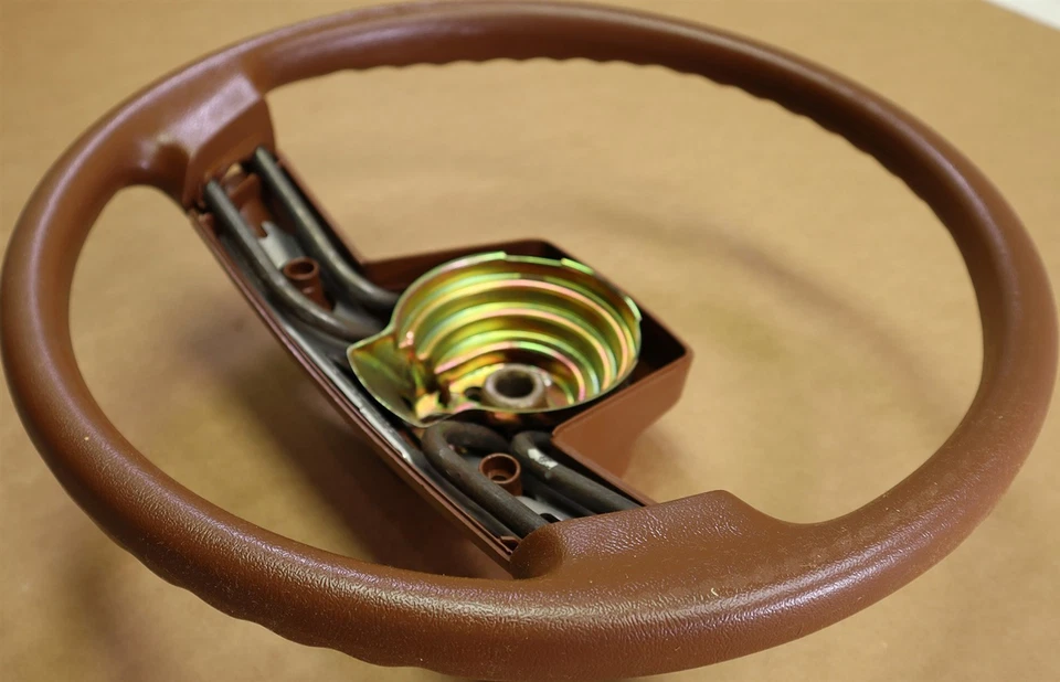 89-90 Oldsmobile Cutlass Steering Wheel 22539922 New Old Stock NOS OEM Factory - Image 4 of 4