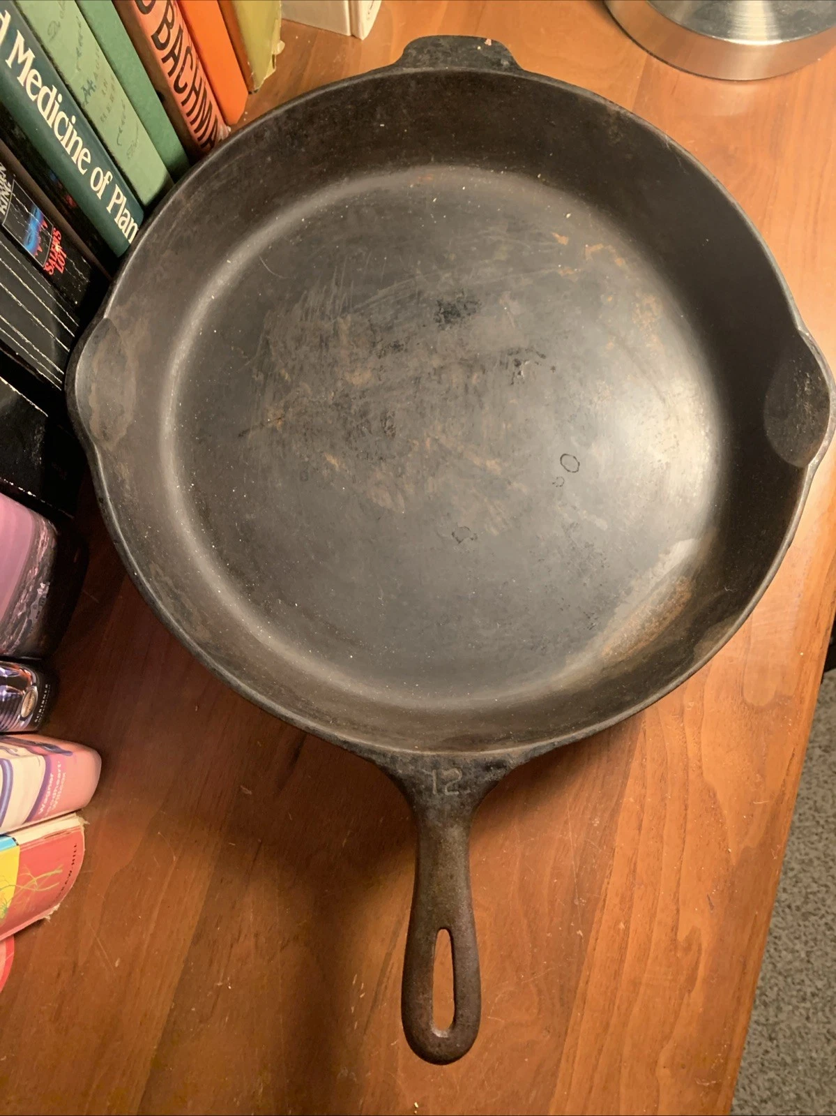 Vintage No. 12 B Unmarked Wagner '14 INCH SKILLET' Cast Iron Skillet
Opens in a new window or tab