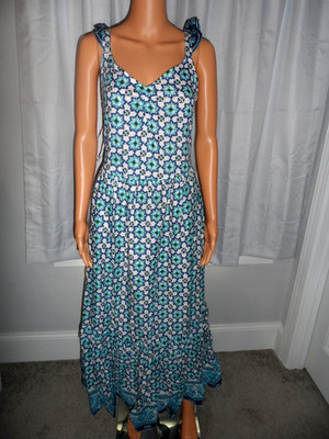 Pretty Lucky Brand size XS blue white floral print sleeveless smocked maxi dress