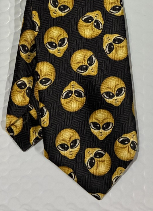 Alien Design Necktie Close Encounters - image 1