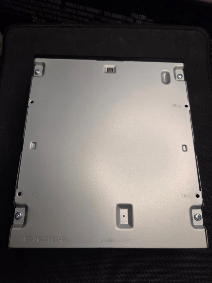 Unidad óptica interna LG "Super Multi" 24X DVD-RW/CD-RW (SKU: GH24NSB0) Foto 3 de 3