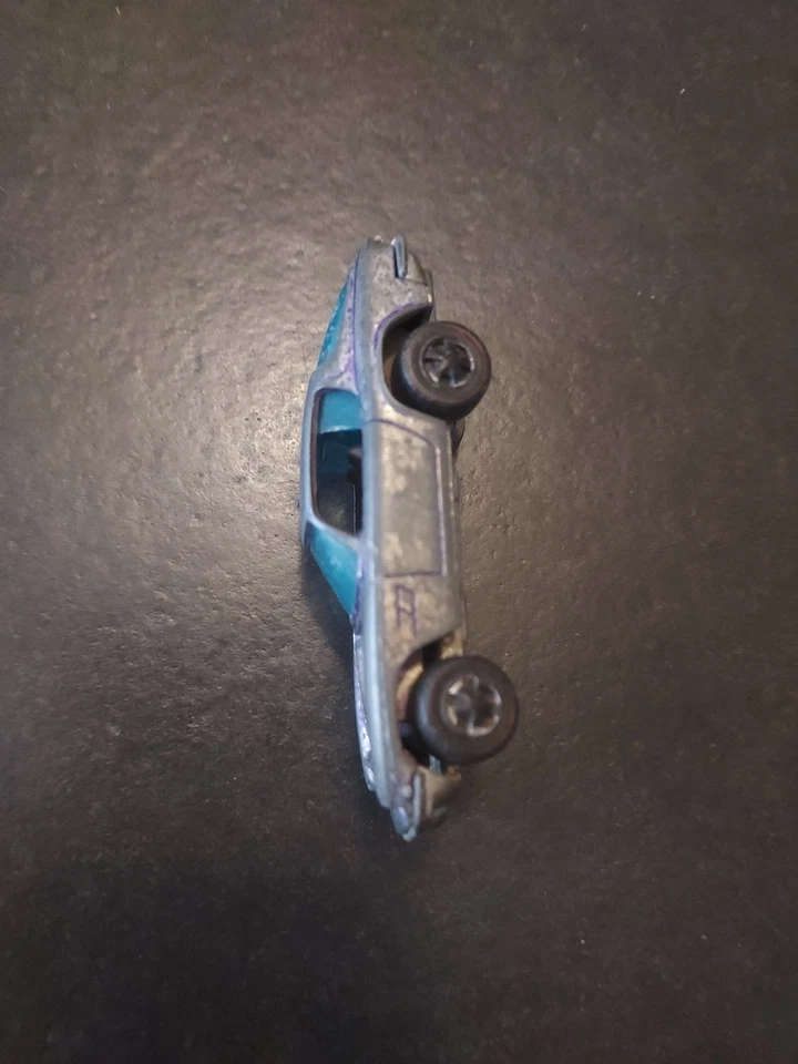 Hot Wheels Redline MASERATI MISTRAL HK púrpura con interior gris Foto 3 de 4