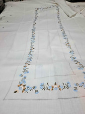 tovaglia lino ricamata a mano con riquadro in gigliuccio