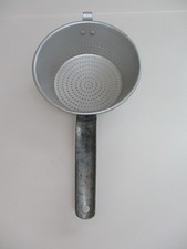 Wear-Ever Aluminum Strainer/Colander A-3101 w...