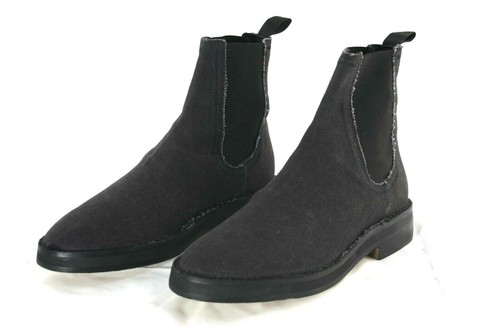 YEEZY SEASON 6 CHELSEA BOOT GRAPHITE 