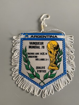 Fanion Vintage Cameroun Coupe Du Monde 1982 - Pennon Sélection Nationale
