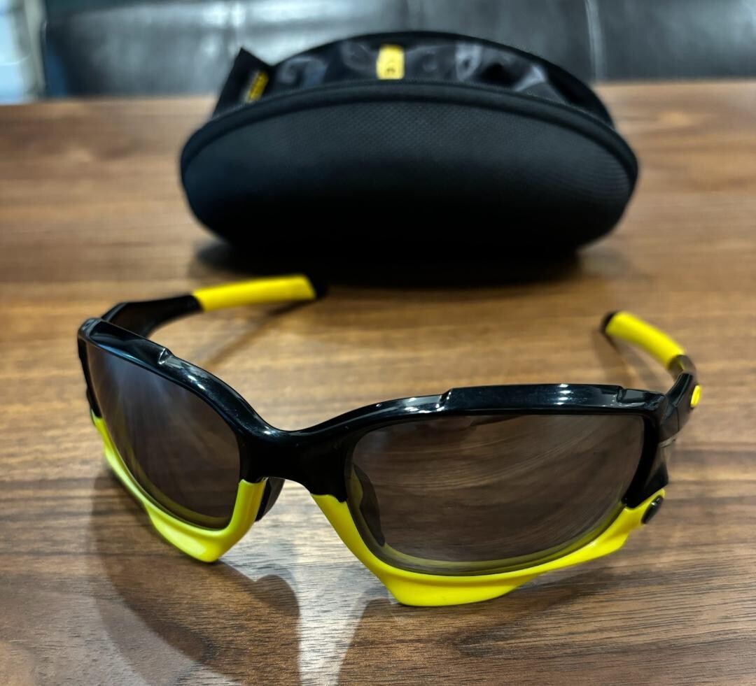 00s OAKLEY サングラス　LIVESTRONGモデル OAKLEY LIVE STRONG sunglasses Vintage fashion accessories