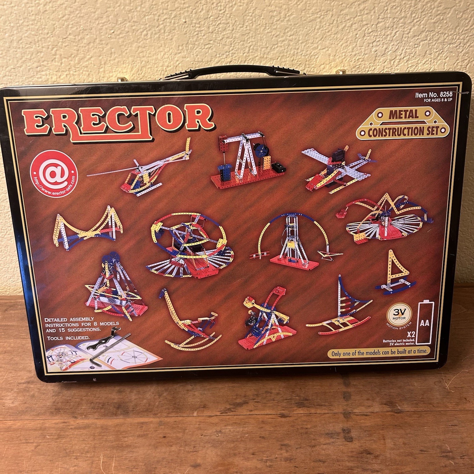 Erector Set Meccano Motorized Ferris Wheel #8258 in Metal Case 2004