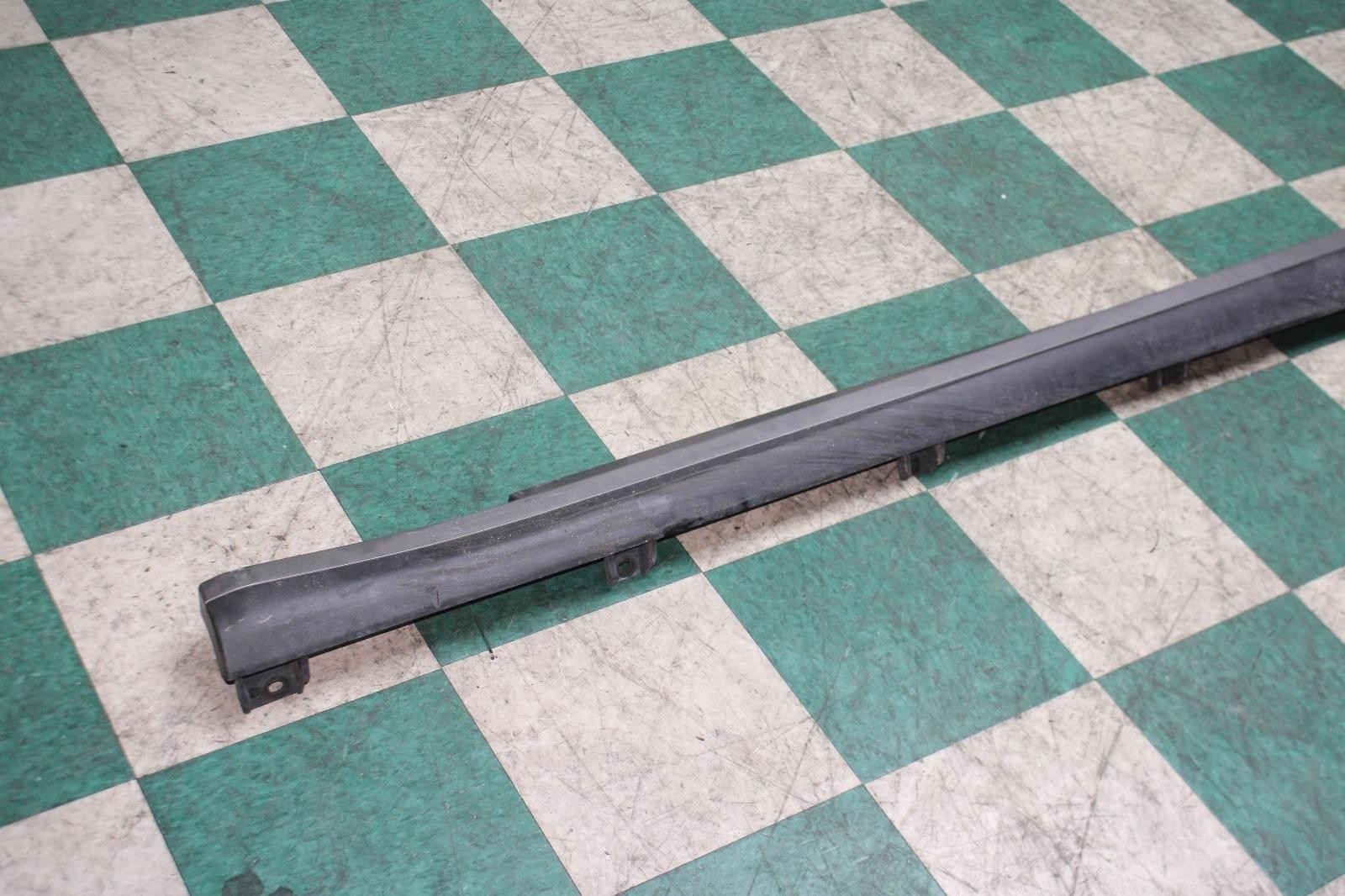 14-16 Quattroporte Grigio Metallo Gray LH Driver Side Skirt Rocker Moulding OEM