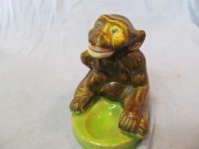 VINTAGE CERAMIC SEATED MONKEY ASHTRAY PIPE HOLDER PIN TRAY MADE IN JAPAN