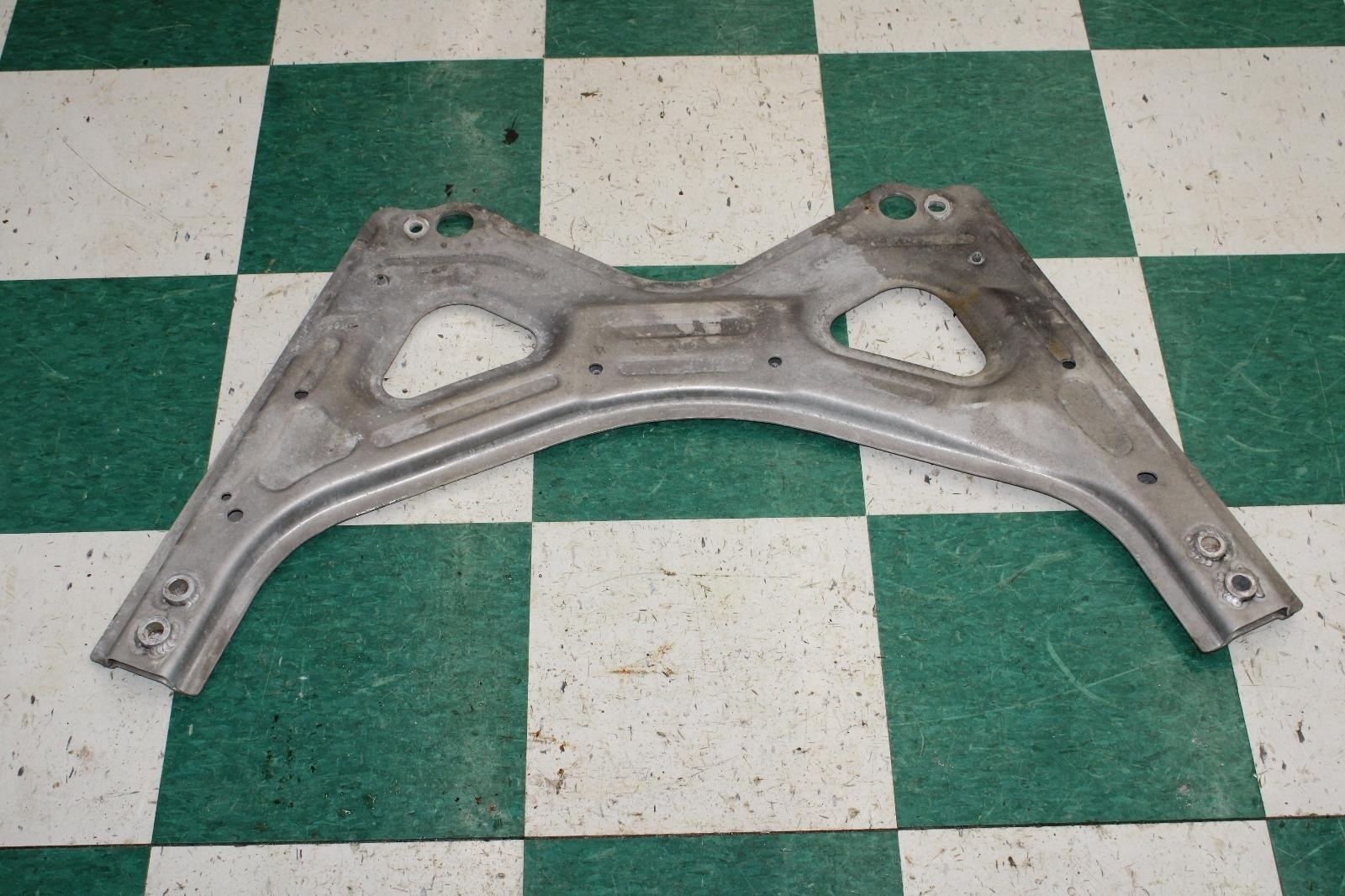 Maserati Ghibli 2014-2017 Lower Support bracket