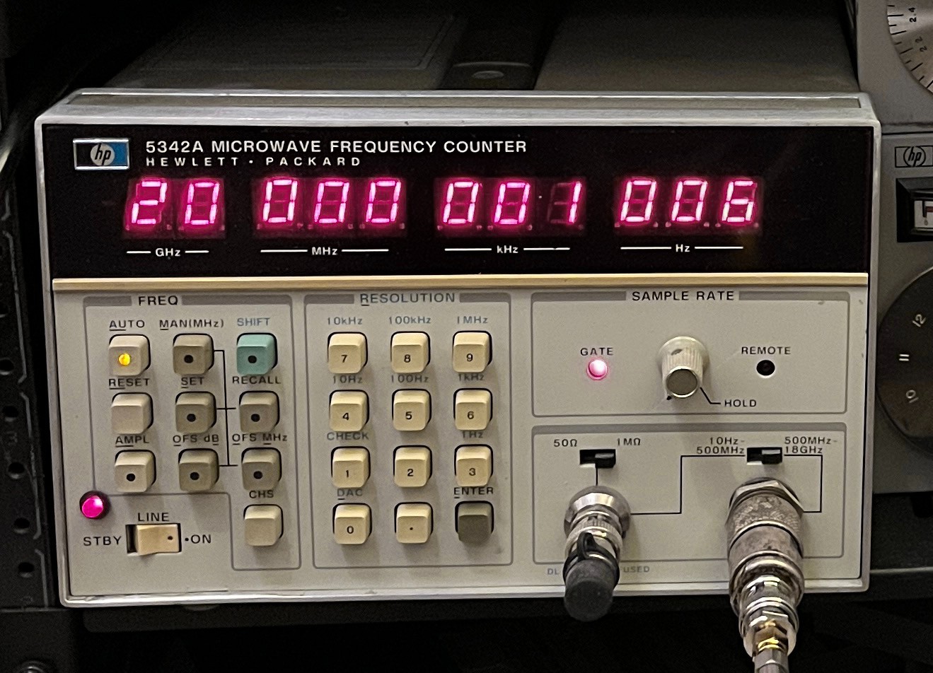 Hewlett Packard HP 5342A - 20GHz Frequency Counter - "Option 001, 003, 011"