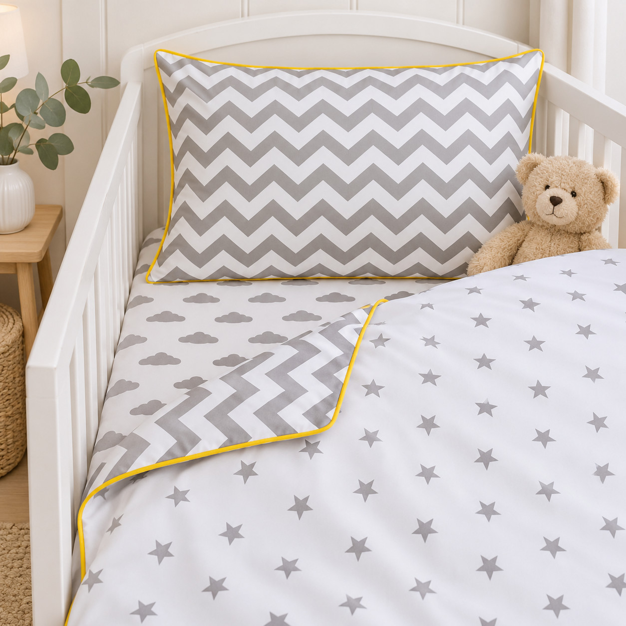 Set lenzuola lettino grigio stelle e chevron 120x150 100% cotone reversibile foto 2