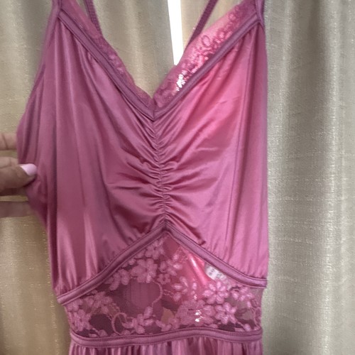 Women’s Purple Satin Lace V-Neck Sleeveless Chemise dance costume Size M