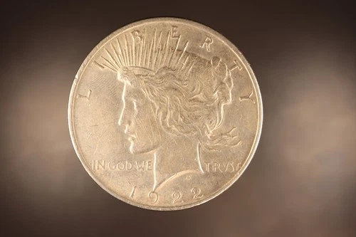 (1) 1922 Choice AU Peace Silver Dollar 90% - CH AU Almost Unc NO RESERVE!!