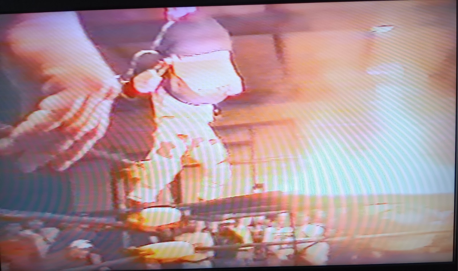 Picture 9 of 24