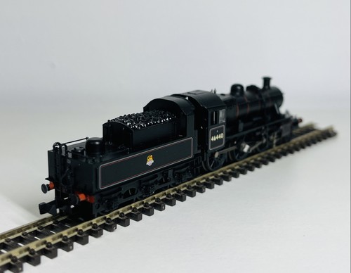 Graham Farish 372-626 Class 2MT Ivatt 2-6-0 46440 in BR lined black early emblem - Picture 9 of 9