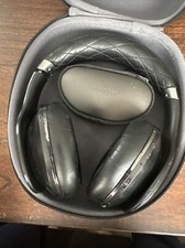 Samsung LEVEL OVER EO-AG900BBESTA headphones, which feature 50mm drivers and act